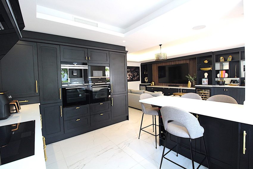 R5203198-Apartment-For-Sale-San-Pedro-de-Alcantara-Ground-Floor-4-Beds-179-Built-12