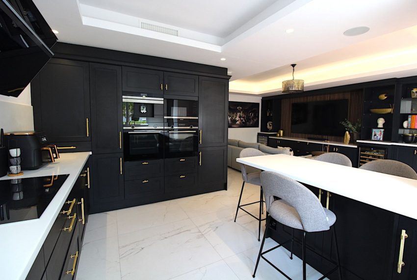 R5203198-Apartment-For-Sale-San-Pedro-de-Alcantara-Ground-Floor-4-Beds-179-Built-19