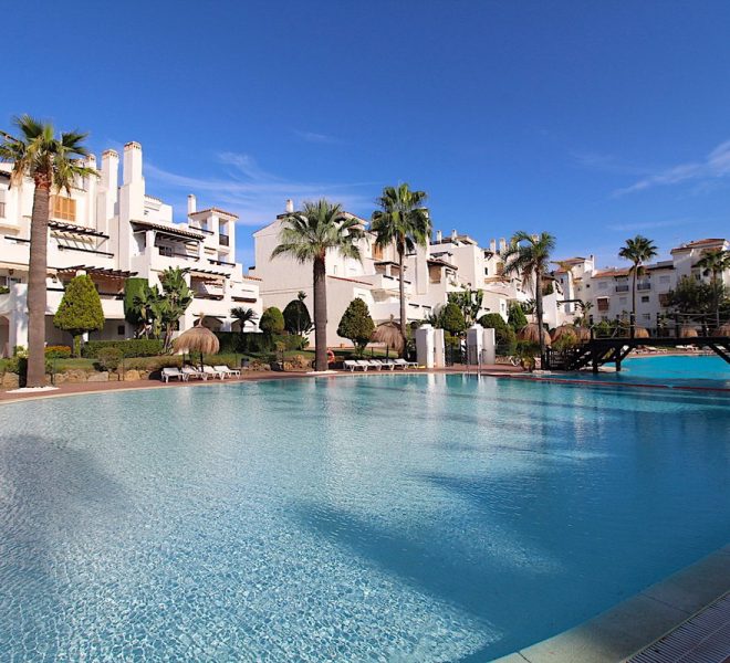 R5203198-Image 1-Ground Floor - 4 Beds - 179 Built