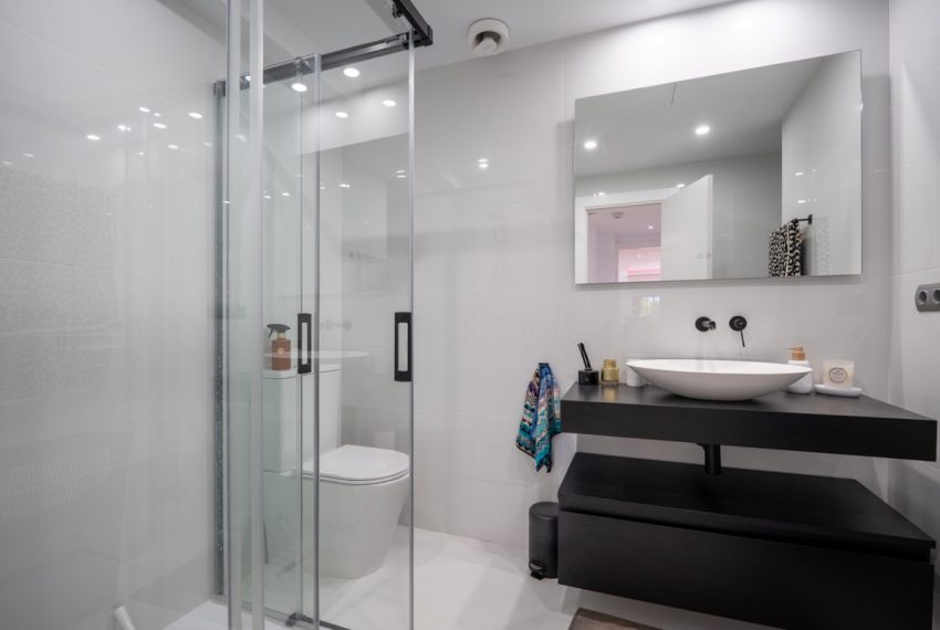 R5203297-Apartment-For-Sale-Nueva-Andalucia-Ground-Floor-3-Beds-163-Built-11