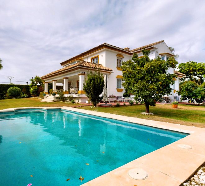 R5203342-Image 1-Detached - 7 Beds - 357 Built