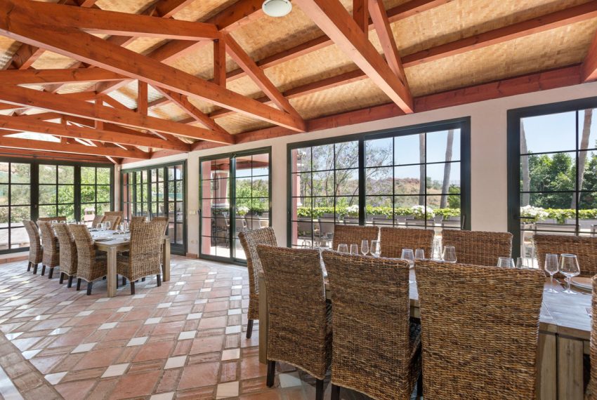 R5203351-Villa-For-Sale-Benahavis-Detached-12-Beds-1058-Built-12