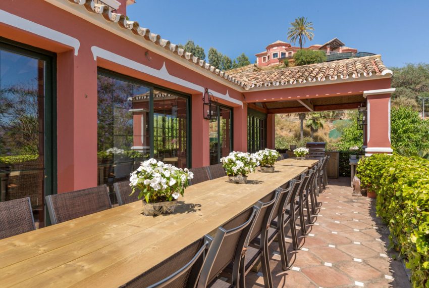 R5203351-Villa-For-Sale-Benahavis-Detached-12-Beds-1058-Built-14