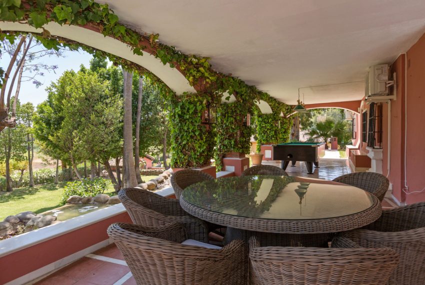 R5203351-Villa-For-Sale-Benahavis-Detached-12-Beds-1058-Built-5