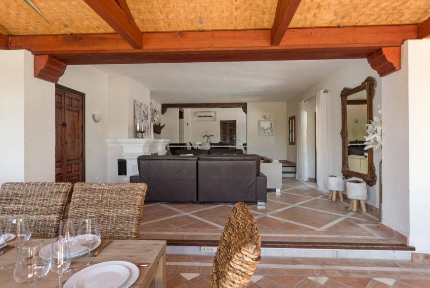 R5203351-Villa-For-Sale-Benahavis-Detached-12-Beds-1058-Built-8