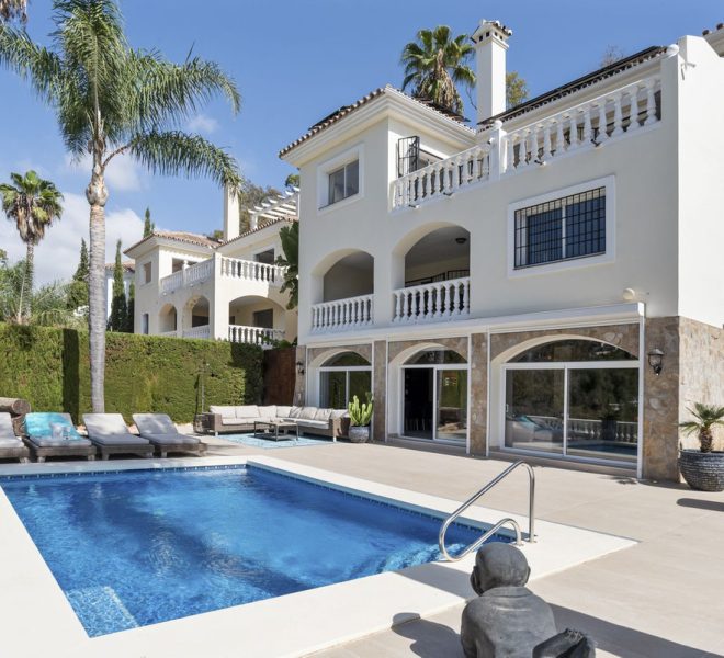 R5204032-Image 1-Detached - 4 Beds - 294 Built