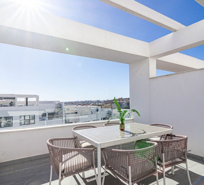 R5204629-Image 1-Penthouse - 2 Beds - 88 Built