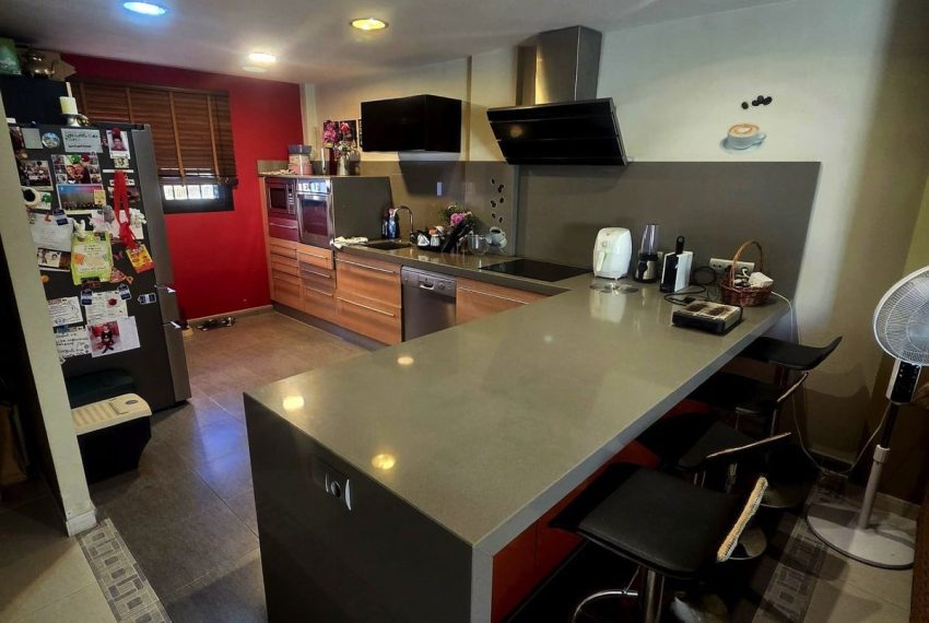 R5204659-Villa-For-Sale-Estepona-Semi-Detached-3-Beds-300-Built-18