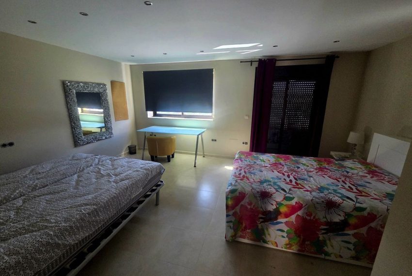 R5204659-Villa-For-Sale-Estepona-Semi-Detached-3-Beds-300-Built-2