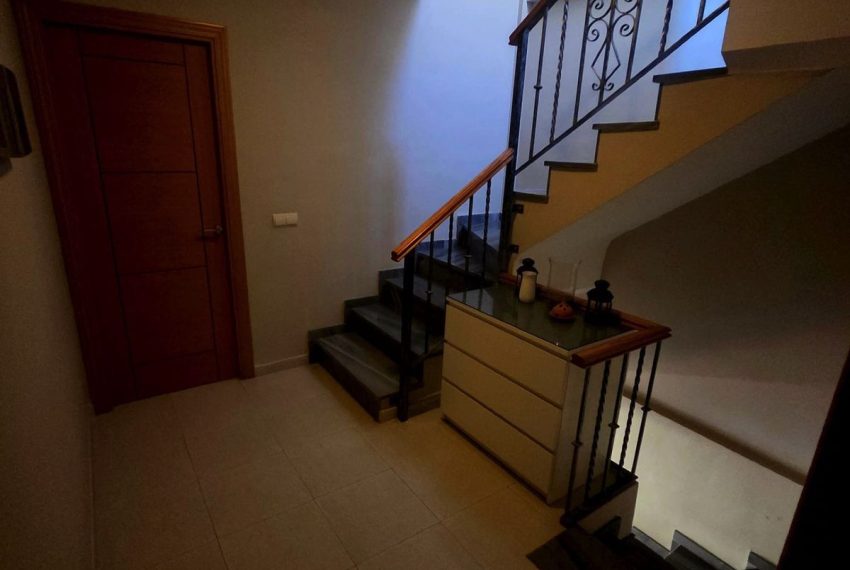 R5204659-Villa-For-Sale-Estepona-Semi-Detached-3-Beds-300-Built-4