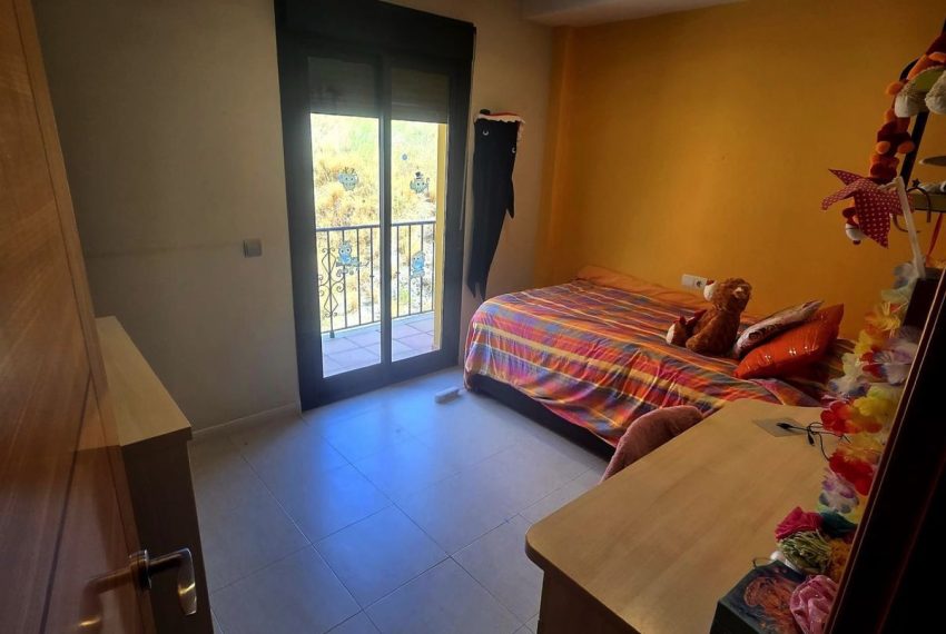 R5204659-Villa-For-Sale-Estepona-Semi-Detached-3-Beds-300-Built-9