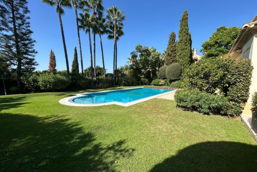 R5204737-Villa-For-Sale-Sierra-Blanca-Detached-7-Beds-985-Built-4