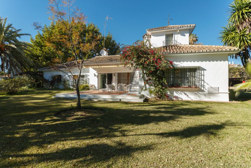 R5204800-Villa-For-Sale-Guadalmina-Baja-Detached-6-Beds-446-Built