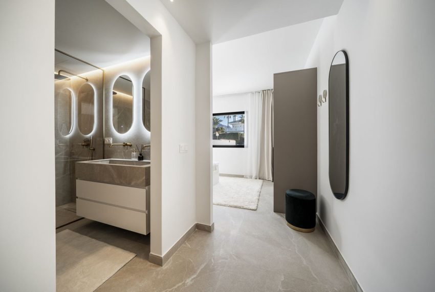 R5204818-Townhouse-For-Sale-Nueva-Andalucia-Terraced-4-Beds-230-Built-19