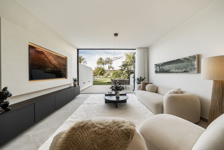 R5204818-Townhouse-For-Sale-Nueva-Andalucia-Terraced-4-Beds-230-Built-9