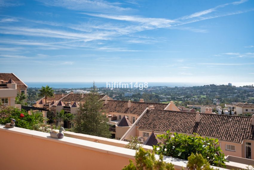 R5204881-Apartment-For-Sale-Nueva-Andalucia-Penthouse-Duplex-3-Beds-256-Built-1