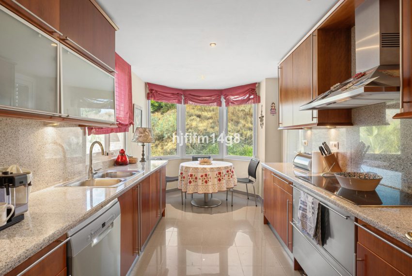 R5204881-Apartment-For-Sale-Nueva-Andalucia-Penthouse-Duplex-3-Beds-256-Built-7