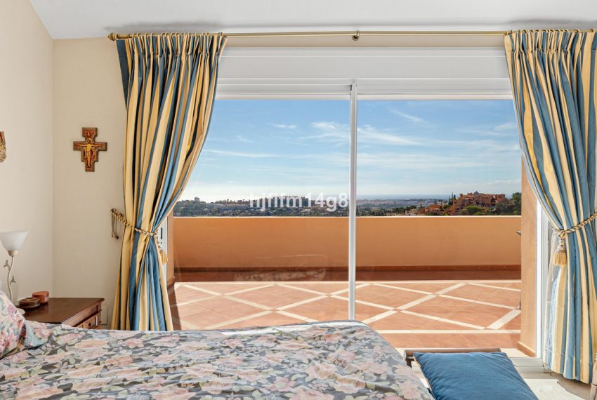 R5204881-Apartment-For-Sale-Nueva-Andalucia-Penthouse-Duplex-3-Beds-256-Built-9