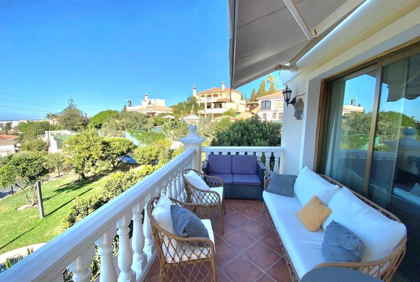 R5207791-Villa-For-Sale-Marbella-Detached-7-Beds-365-Built-4