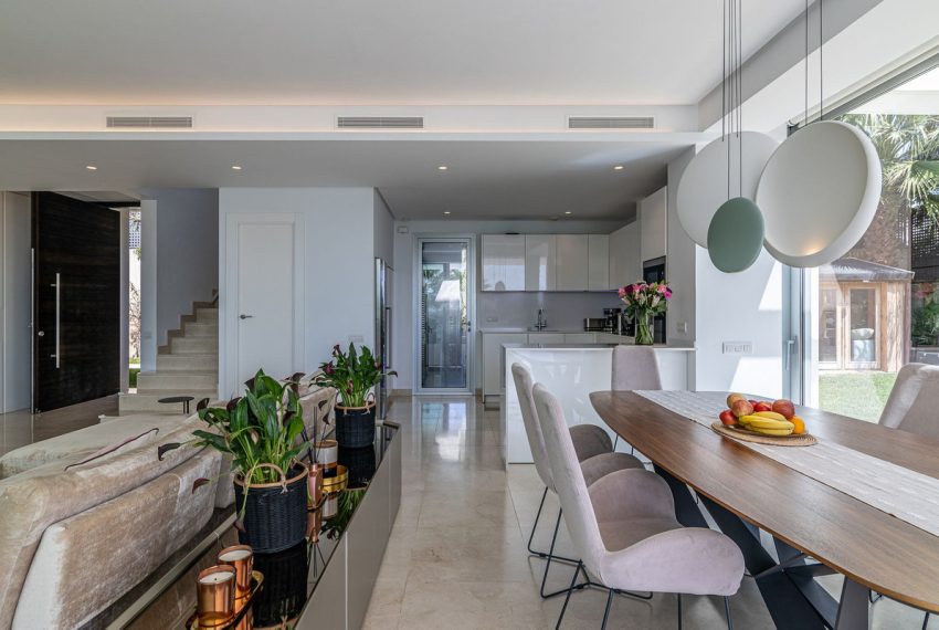 R5208496-Villa-For-Sale-Rio-Real-Detached-4-Beds-200-Built-10