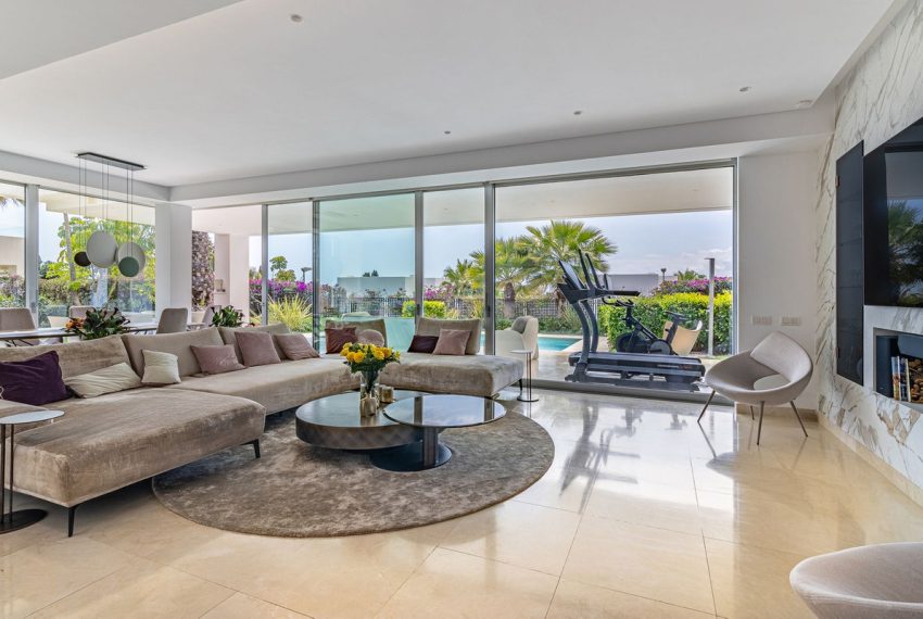 R5208496-Villa-For-Sale-Rio-Real-Detached-4-Beds-200-Built-4