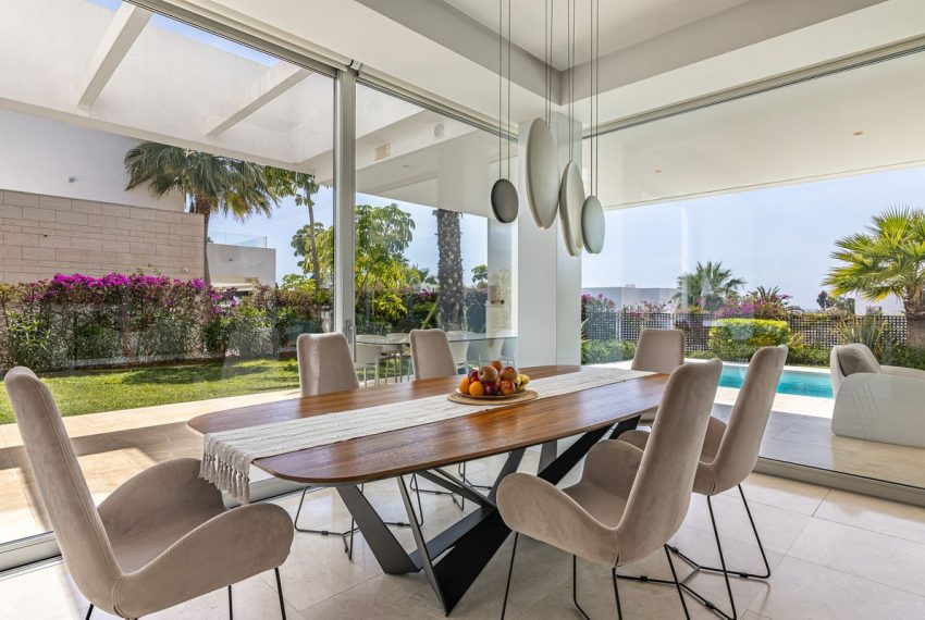 R5208496-Villa-For-Sale-Rio-Real-Detached-4-Beds-200-Built-5