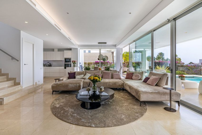 R5208496-Villa-For-Sale-Rio-Real-Detached-4-Beds-200-Built-6