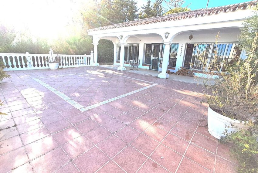 R5208601-Villa-For-Sale-Estepona-Detached-5-Beds-220-Built-17