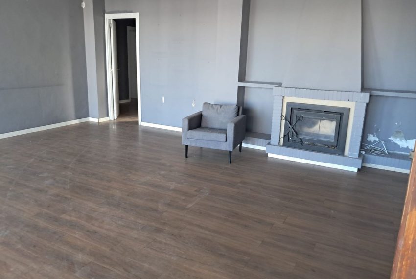 R5208601-Villa-For-Sale-Estepona-Detached-5-Beds-220-Built-2