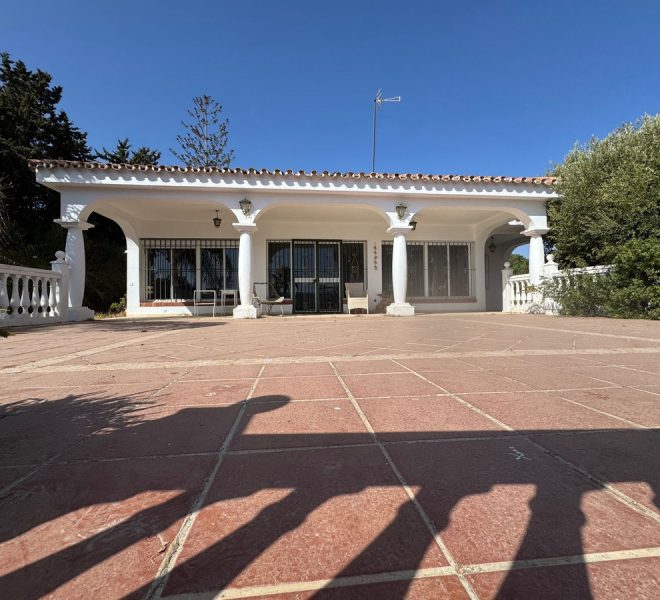 R5208601-Image 1-Detached - 5 Beds - 220 Built