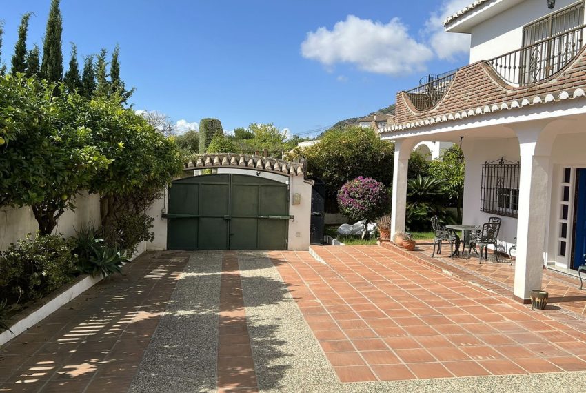 R5208655-Villa-For-Sale-Mijas-Detached-5-Beds-265-Built-1