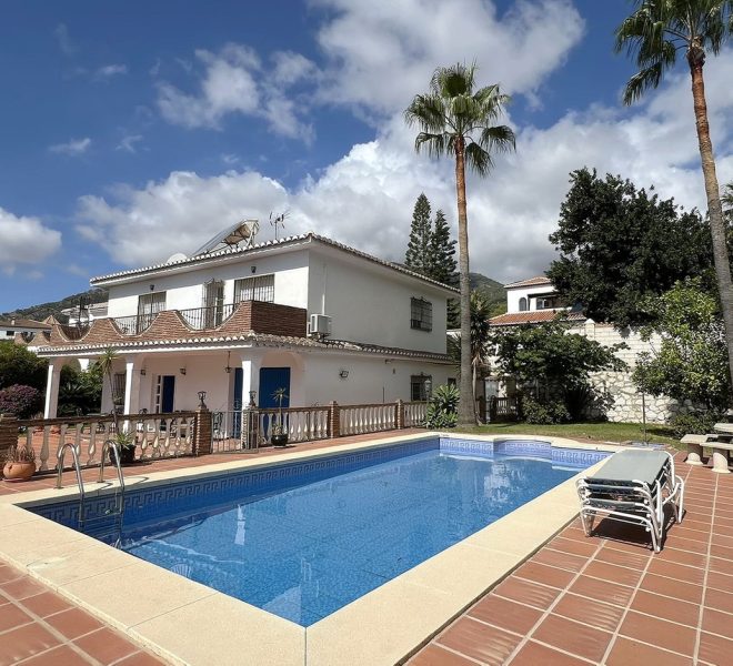 R5208655-Image 1-Detached - 5 Beds - 265 Built