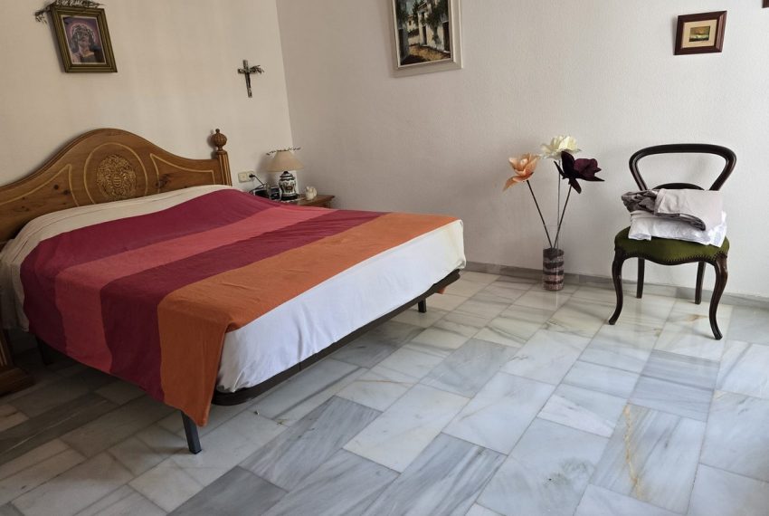 R5208703-Villa-For-Sale-Calahonda-Detached-4-Beds-171-Built-10