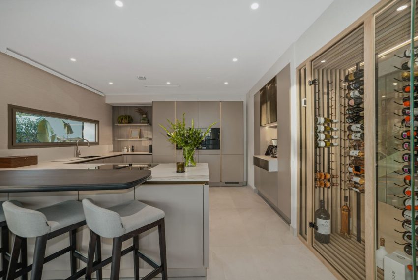 R5208745-Villa-For-Sale-Nueva-Andalucia-Semi-Detached-4-Beds-480-Built-9