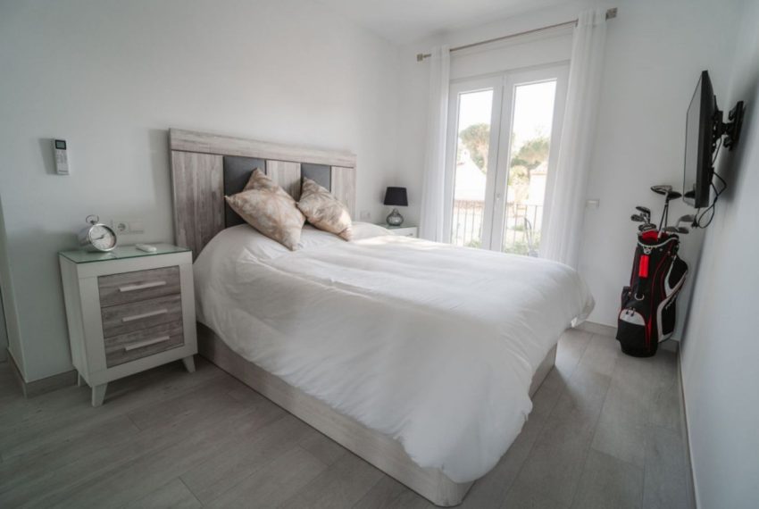 R5209171-Villa-For-Sale-El-Paraiso-Detached-3-Beds-148-Built-14