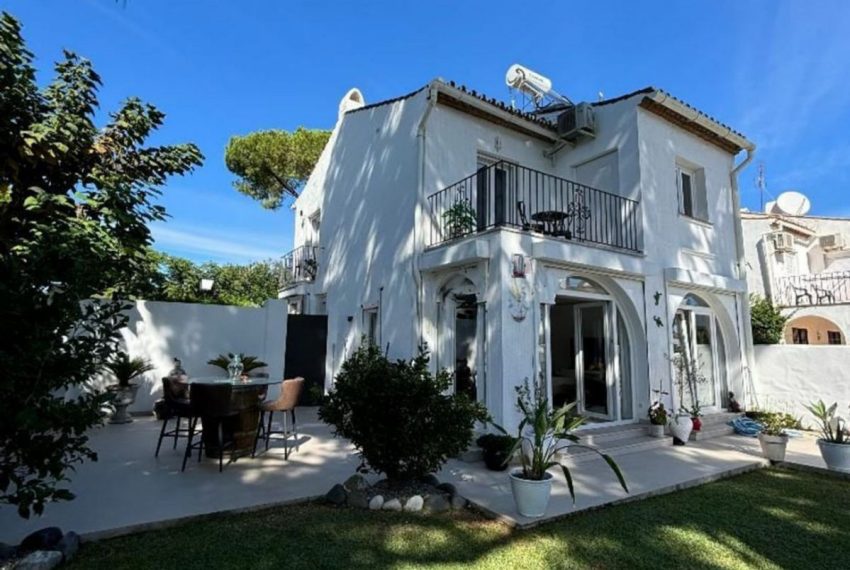 R5209171-Villa-For-Sale-El-Paraiso-Detached-3-Beds-148-Built