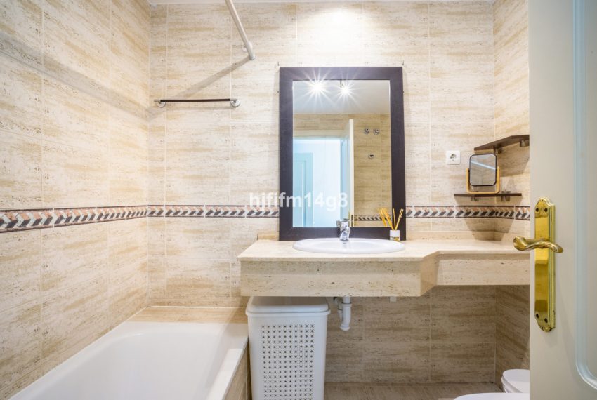 R5209372-Apartment-For-Sale-Nueva-Andalucia-Ground-Floor-2-Beds-80-Built-11