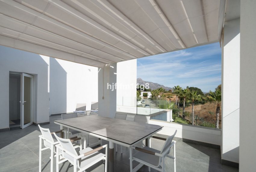 R5209375-Apartment-For-Sale-La-Quinta-Penthouse-Duplex-3-Beds-155-Built-1