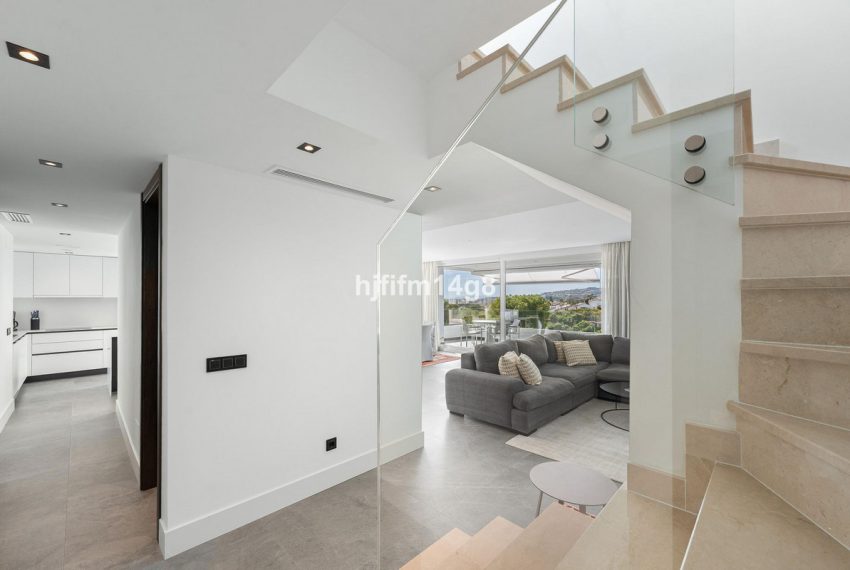 R5209375-Apartment-For-Sale-La-Quinta-Penthouse-Duplex-3-Beds-155-Built-2