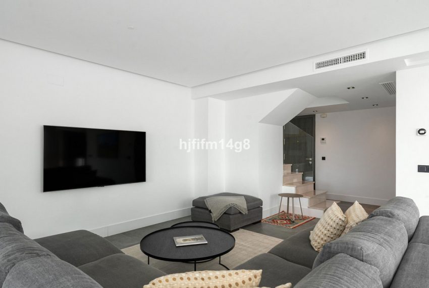 R5209375-Apartment-For-Sale-La-Quinta-Penthouse-Duplex-3-Beds-155-Built-5