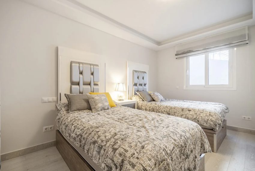 R5209501-Villa-For-Sale-Marbella-Detached-7-Beds-544-Built-16