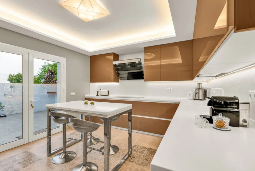 R5209501-Villa-For-Sale-Marbella-Detached-7-Beds-544-Built-6