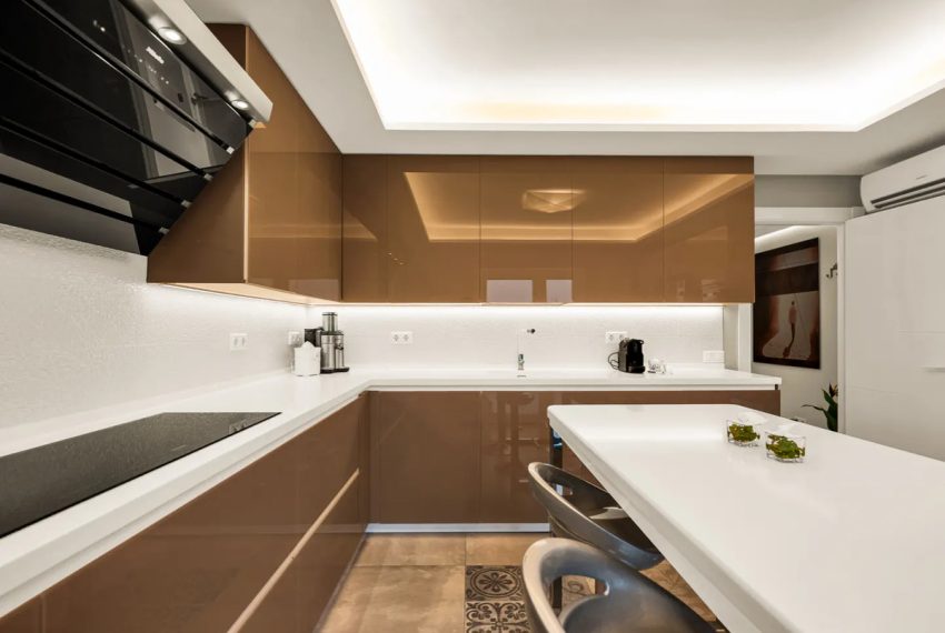 R5209501-Villa-For-Sale-Marbella-Detached-7-Beds-544-Built-7