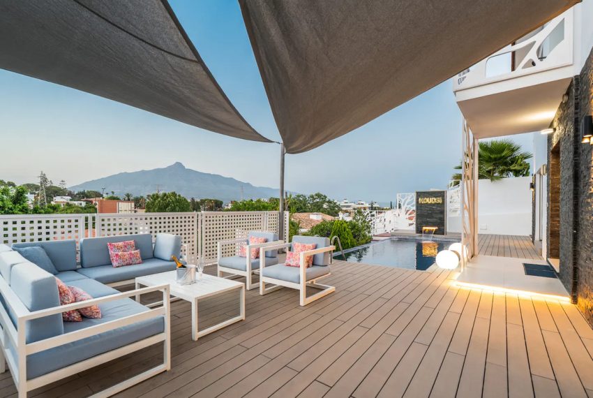 R5209501-Villa-For-Sale-Marbella-Detached-7-Beds-544-Built