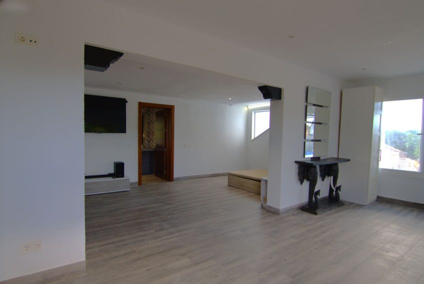 R5210221-Villa-For-Sale-Coin-Detached-3-Beds-103-Built-10