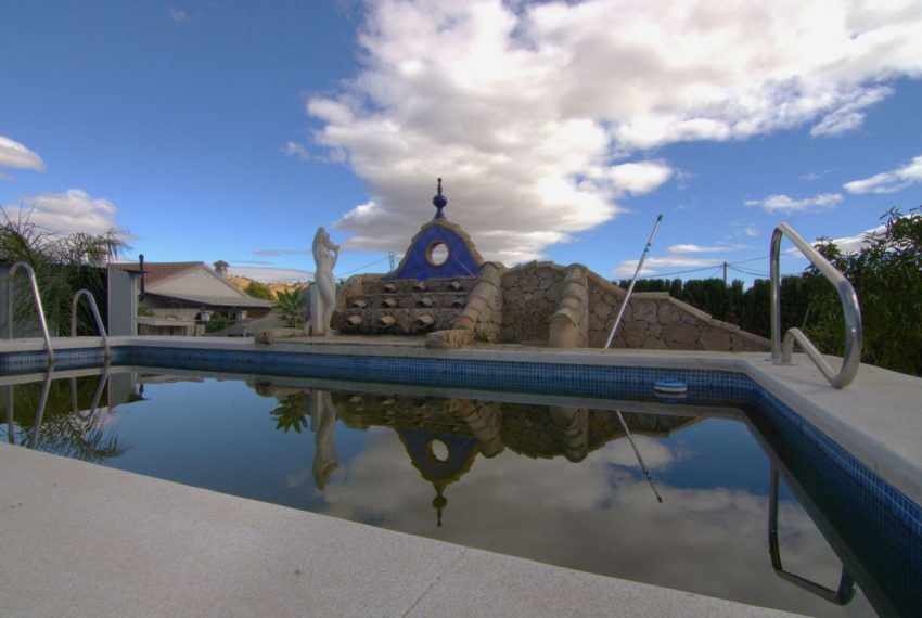 R5210221-Villa-For-Sale-Coin-Detached-3-Beds-103-Built-6