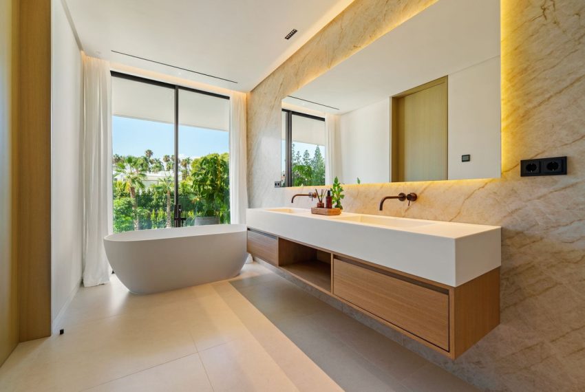 R5210266-Villa-For-Sale-The-Golden-Mile-Detached-5-Beds-696-Built-12