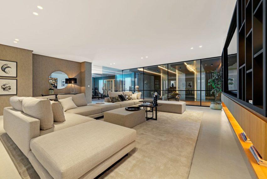 R5210293-Villa-For-Sale-La-Quinta-Detached-6-Beds-636-Built-5