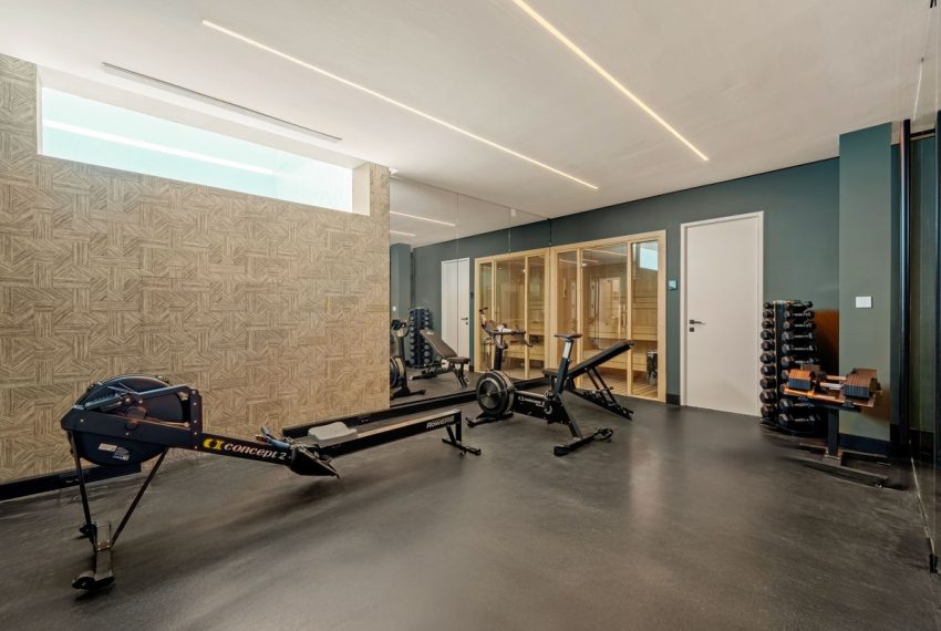 R5210293-Villa-For-Sale-La-Quinta-Detached-6-Beds-636-Built-6