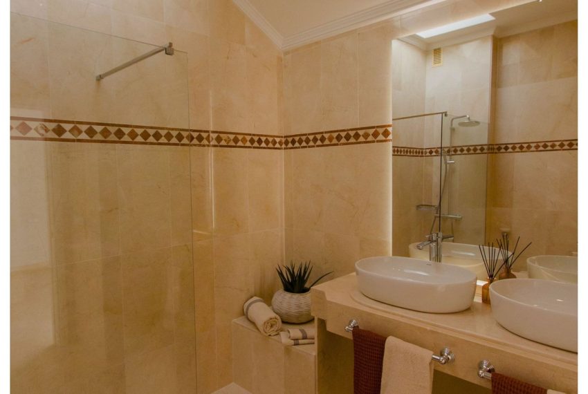 R5210398-Apartment-For-Sale-Marbella-Penthouse-Duplex-4-Beds-310-Built-16